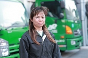 4tドライバー職
【勤務地:西淀川物流センター】